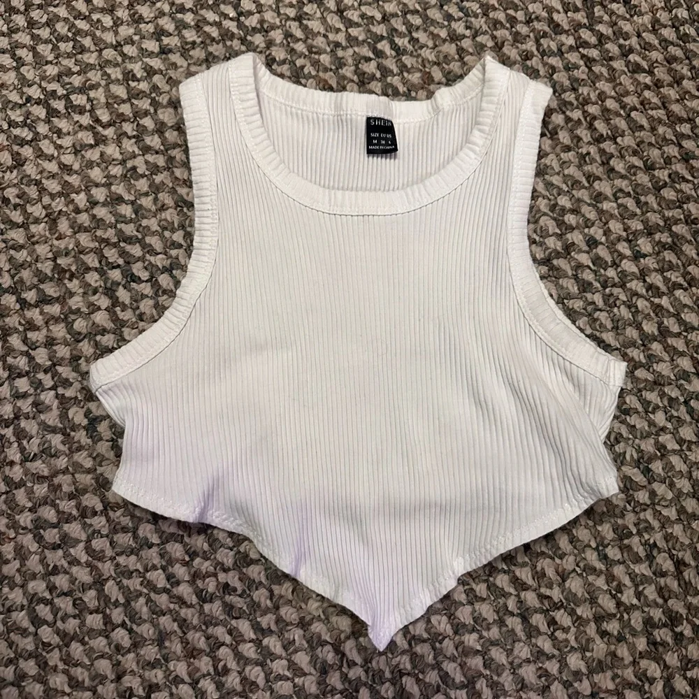 Crop Tank - Picture 1 of 4